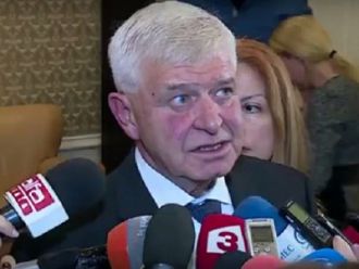Кирил Ананиев – сред най-отговарялите министри на депутатски въпроси в контрола