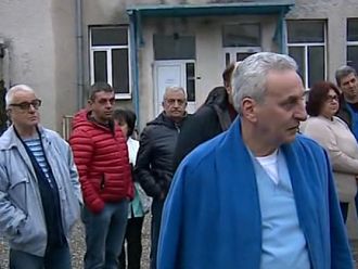 Медиците от болницата в Карлово подават колективна оставка