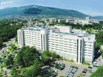 Аджъбадем се отказва да продава болниците в България