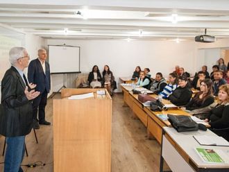 Общо 245 здравни медиатори ще работят у нас през 2019 г.
