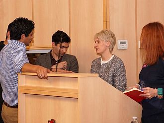 Британските студенти от МУ-София се срещнаха с посланик Ема Хопкинс