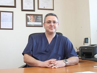 Във ВМА спасиха крак на млад мъж с 3D операция