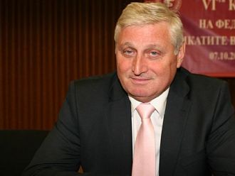 Трябва да мислим как повече пари ще доведат до по-голямо качество