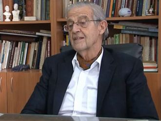 Награждават акад. Владимир Овчаров с орден „Св. Св. Кирил и Методий“