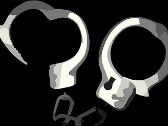 Полицаи разбиха схема за фалшиви медицински за шофьорски книжки